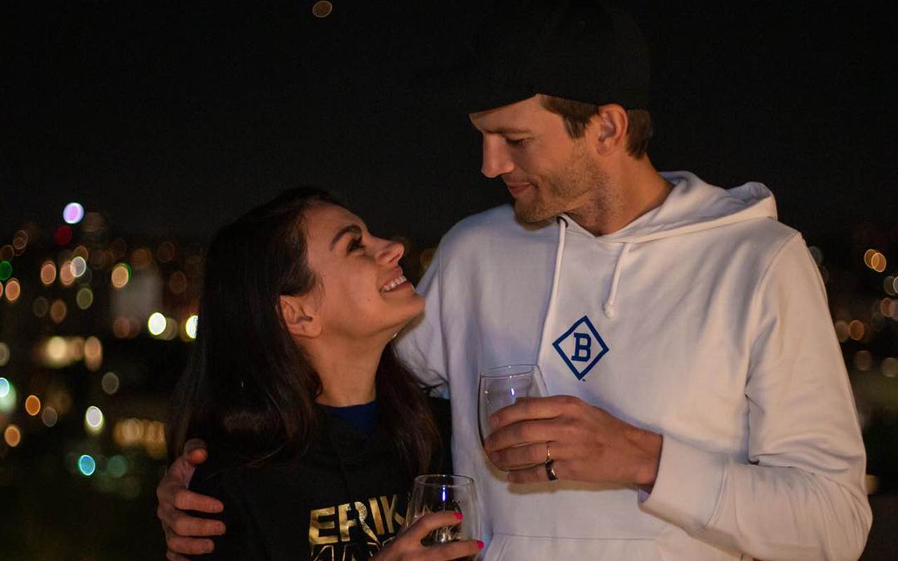 Mila Kunis & Ashton Kutcher Dapat Pujian dari Presiden Zelenskyy Usai Galang Dana untuk Ukraina