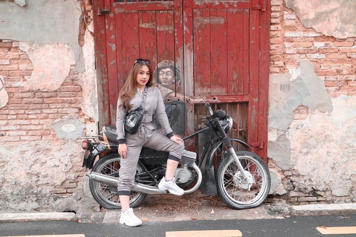 Tetap <i>Stand Out</i> Meski di Pinggir Jalan