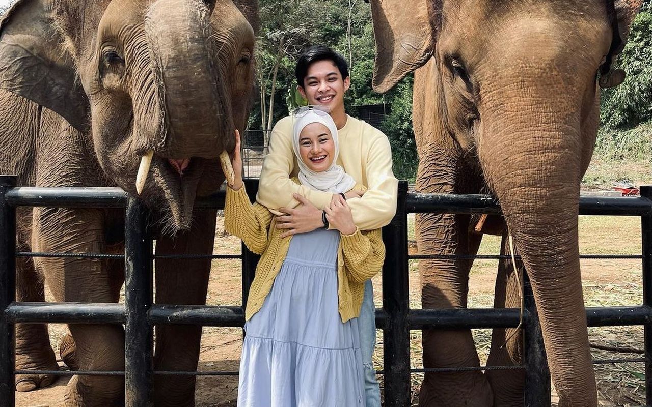 Dinda Hauw Keguguran Anak Kembar, Rey Mbayang: Sampai Ketemu di Surganya Allah...