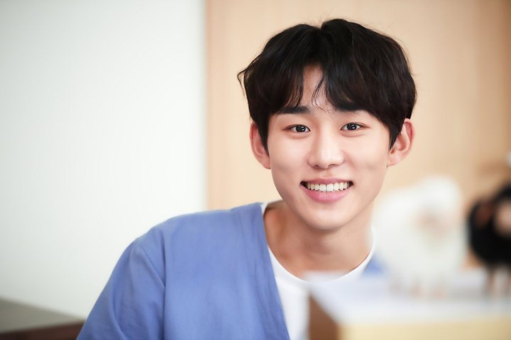 Si Senyum Manis