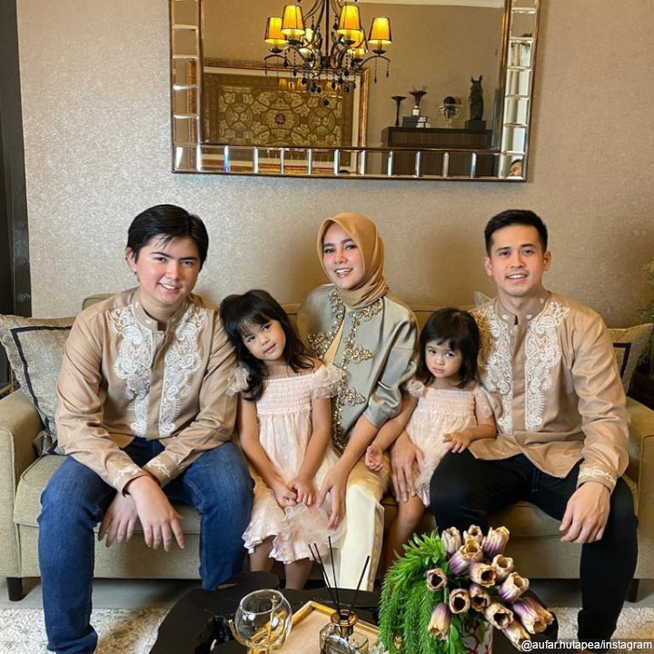 menikah sejak tahun 2012
