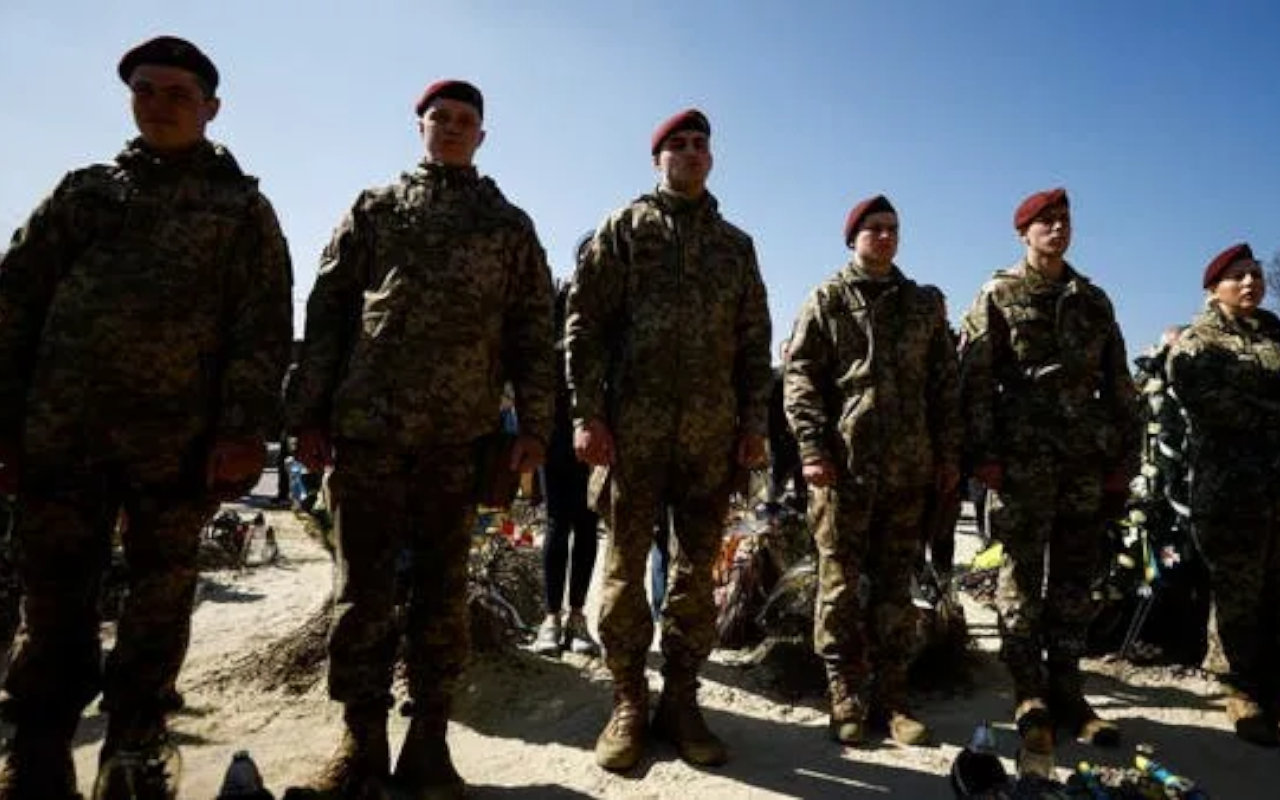 Rusia-Ukraina Bertukar Tahanan: Penjaga 'Snake Island' yang Viral Atas Perlawanannya Dibebaskan