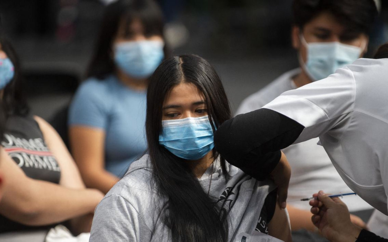 Tanggapan Satgas COVID-19 Soal Desakan Pembatalan Syarat Booster Bagi Pemudik