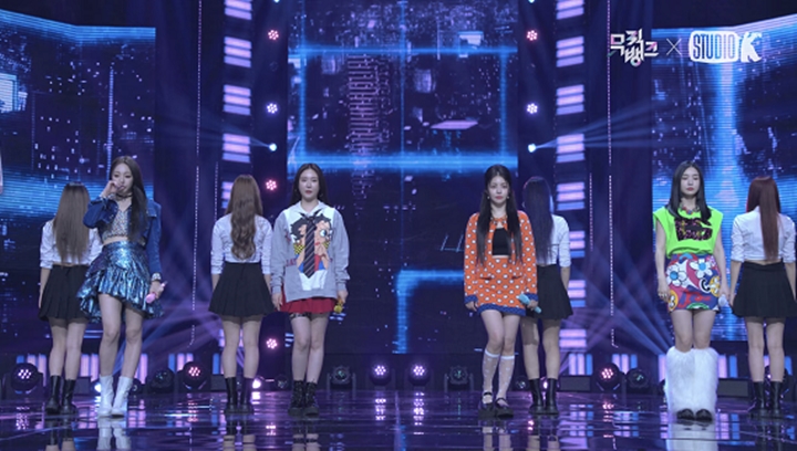 Norak dan Berantakan, Outfit Brave Girls Bikin Speechless Saking Buruknya 1