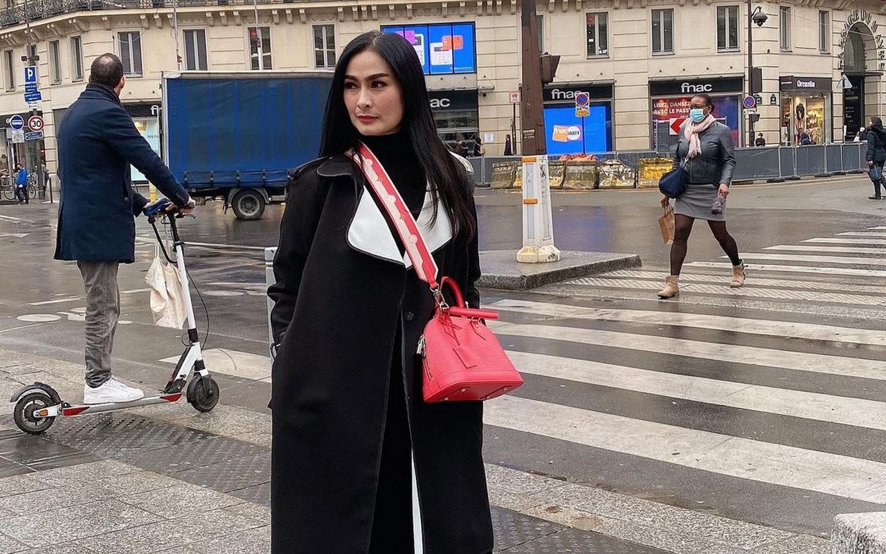 Tak Biasa, Iis Dahlia Tulis Pesan Soal Kehidupan