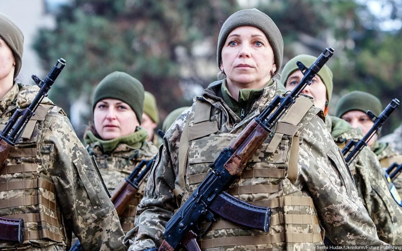 Ukraina Tangkap Wanita Penembak Jitu Rusia yang Telah Bunuh 40 Orang