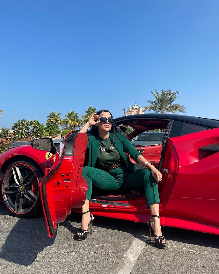  Momen di dubai