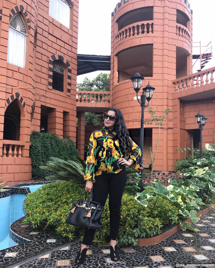 Kastil dengan warna oranye
