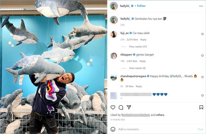 Unggahan baru Fadly Faisal melalui akun Instagram pribadinya mendapatkan komentar Fuji dan Rebecca Klopper