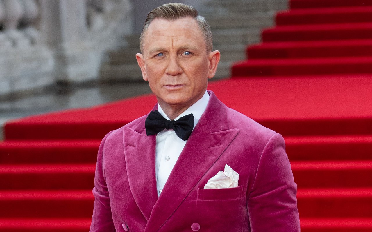 Daniel Craig Positif Covid-19, Pertunjukan Broadway Batal Digelar