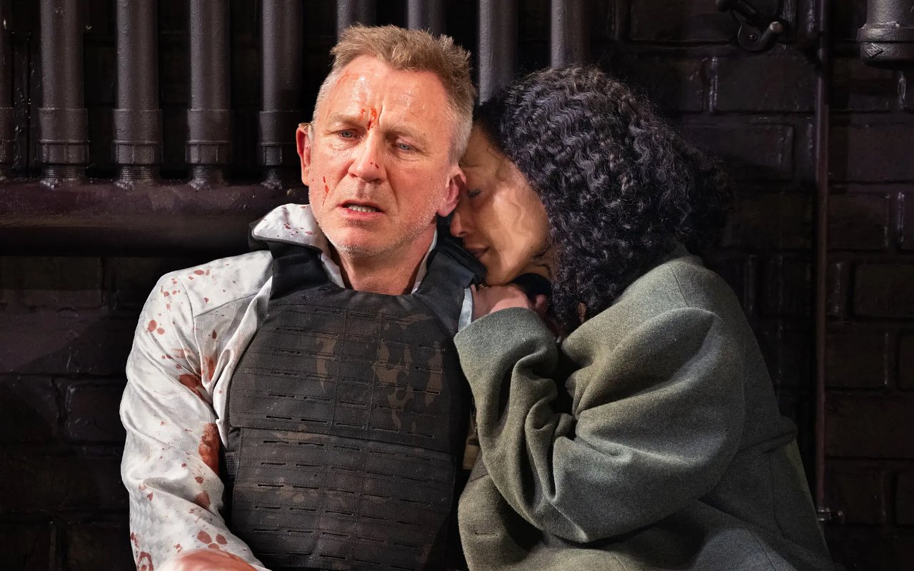 Daniel Craig Batalkan Pertunjukan 'Macbeth' di Broadway Usai Positif COVID-19