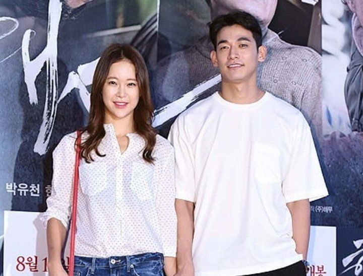 Baek Ji Young dan Jung Suk Won