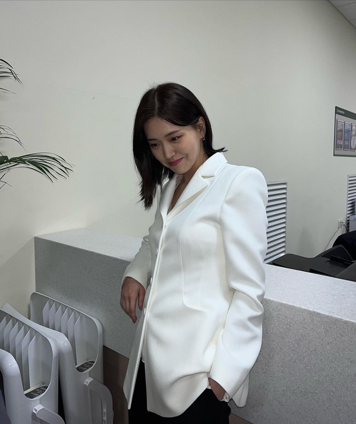 Kece dengan OOTD Monokrom 