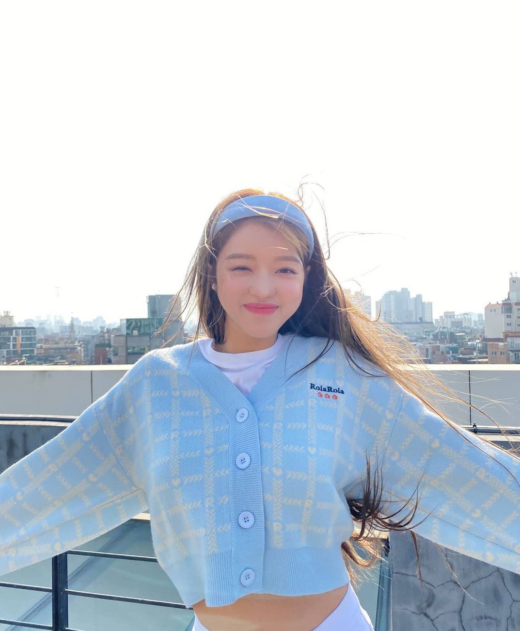 Sukses Debut Solo