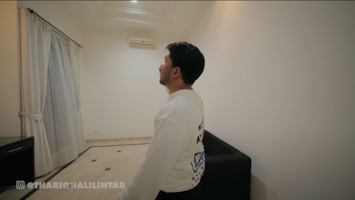  Ruang tamu tak kalah leluasa