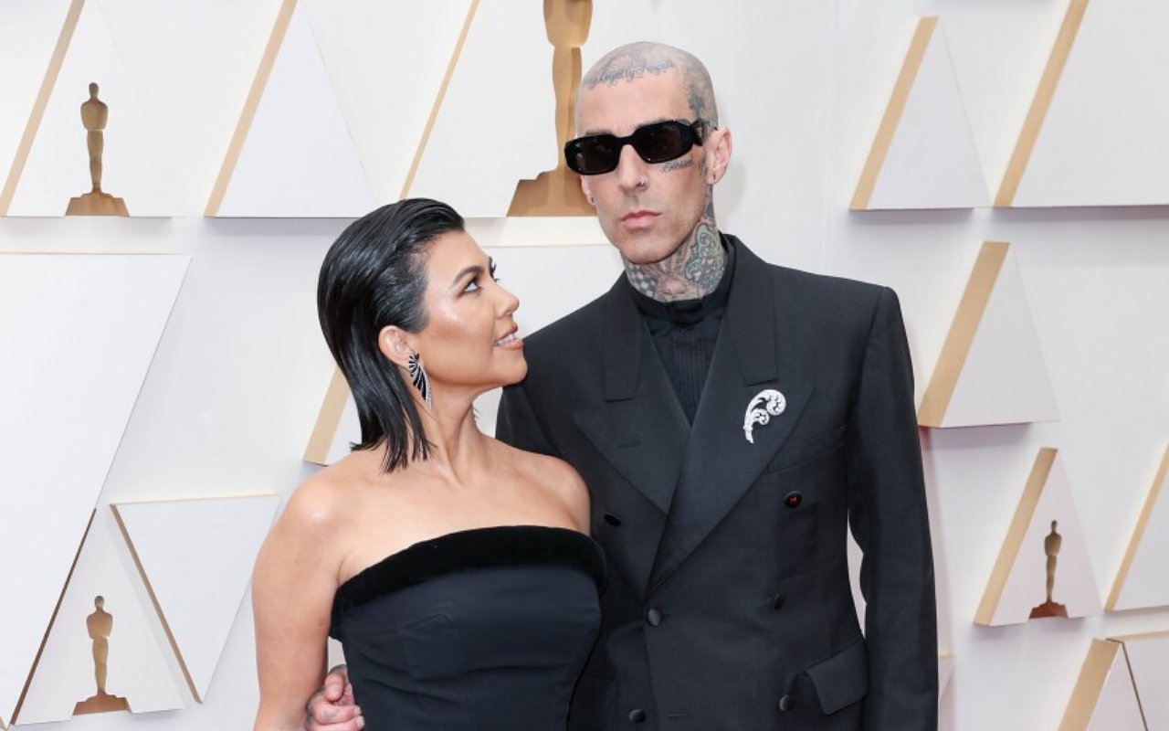 Pernikahan Kourtney Kardashian dan Travis Barker Di Las Vegas Ternyata Tak Sah