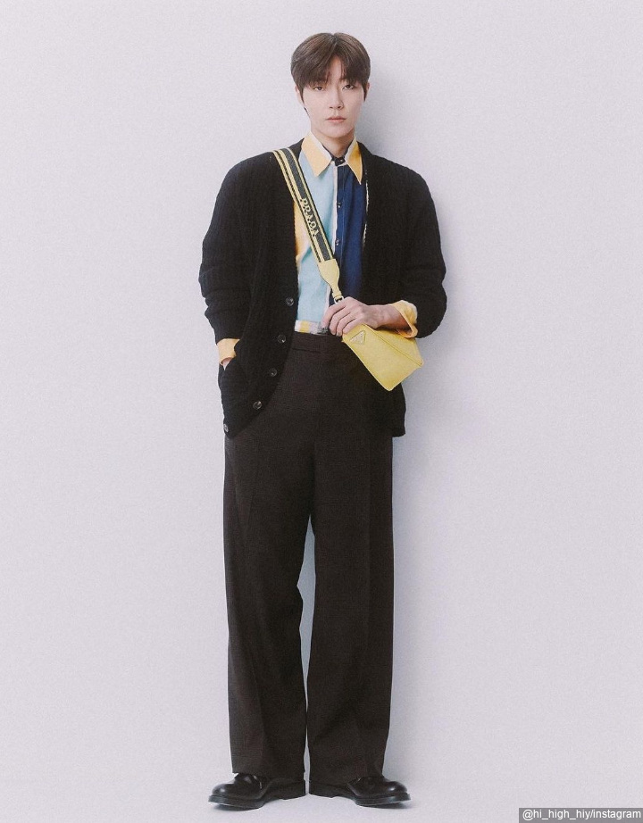 Menawan dengan OOTD gelap