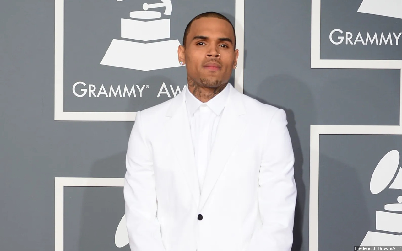 Chris Brown Diam-Diam Sambut Kelahiran Anak Ketiga
