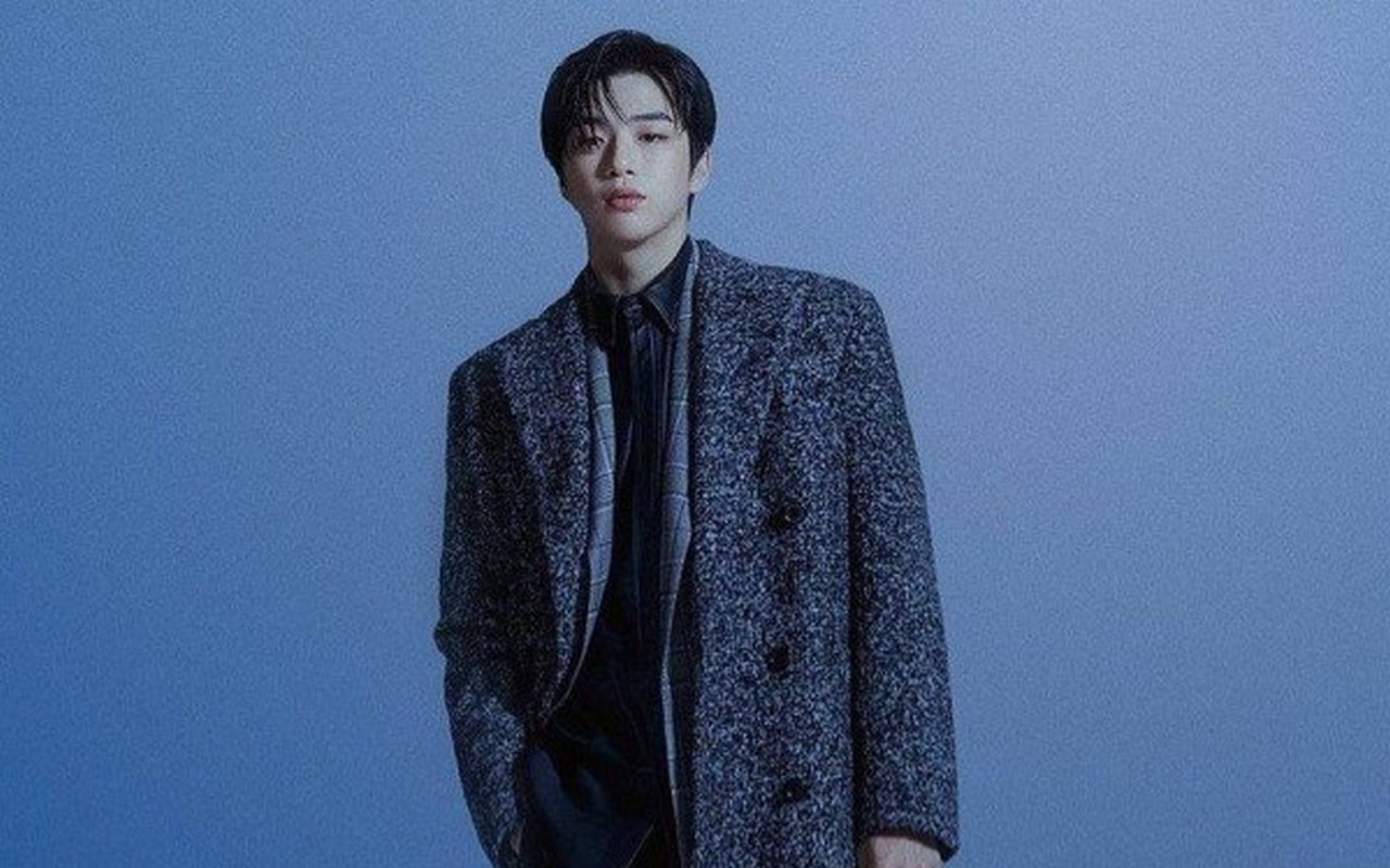 Tampil Kasual di Majalah W Korea Man, Visual Mempesona Kang Daniel Tuai Sorotan