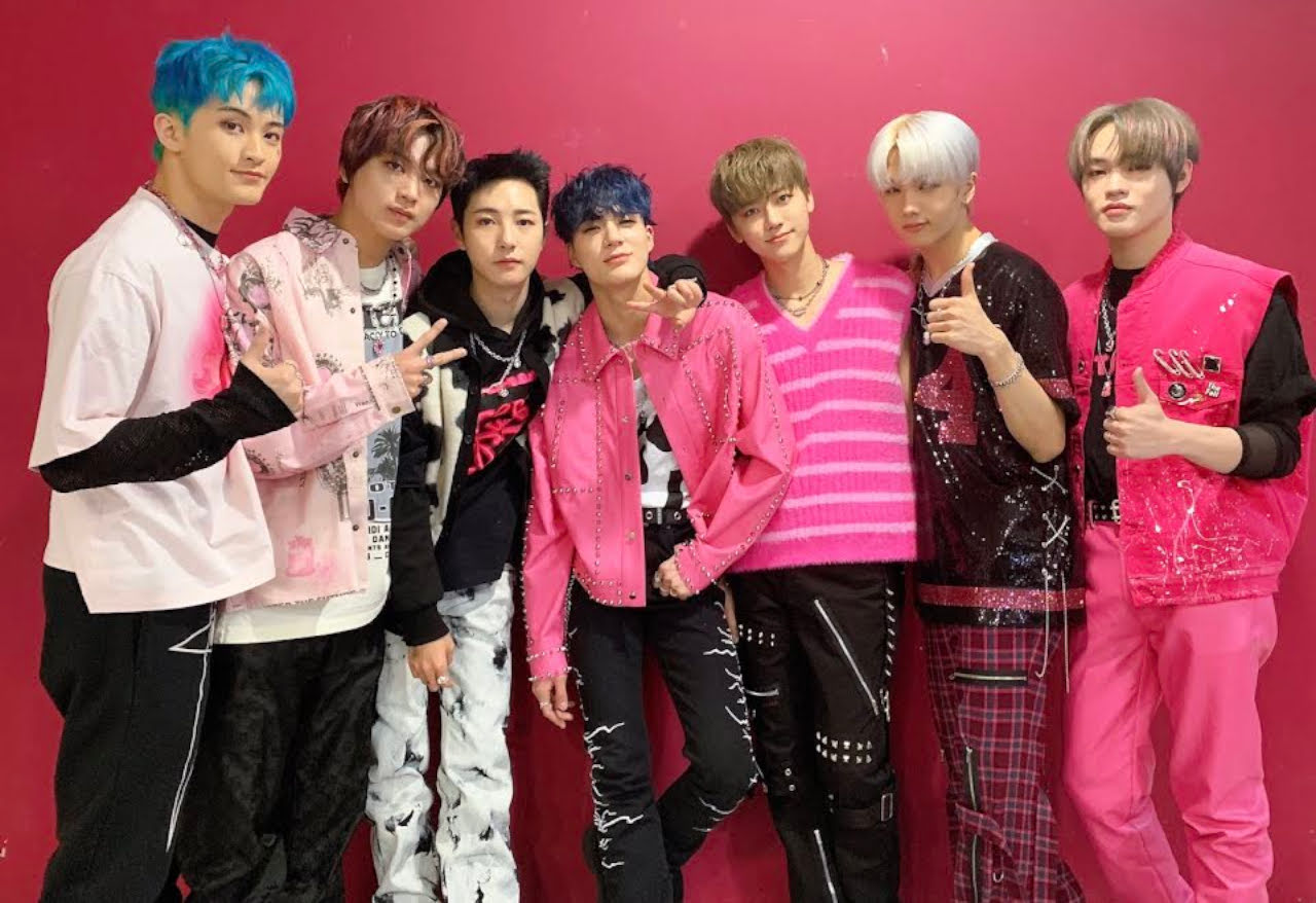 Kerja Tim NCT DREAM Terbukti Saat Alami Insiden Ini di Panggung 'Music Core' 