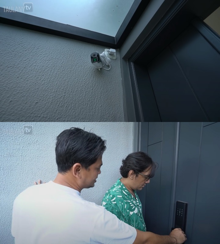 Pintu fingerprint dan CCTV