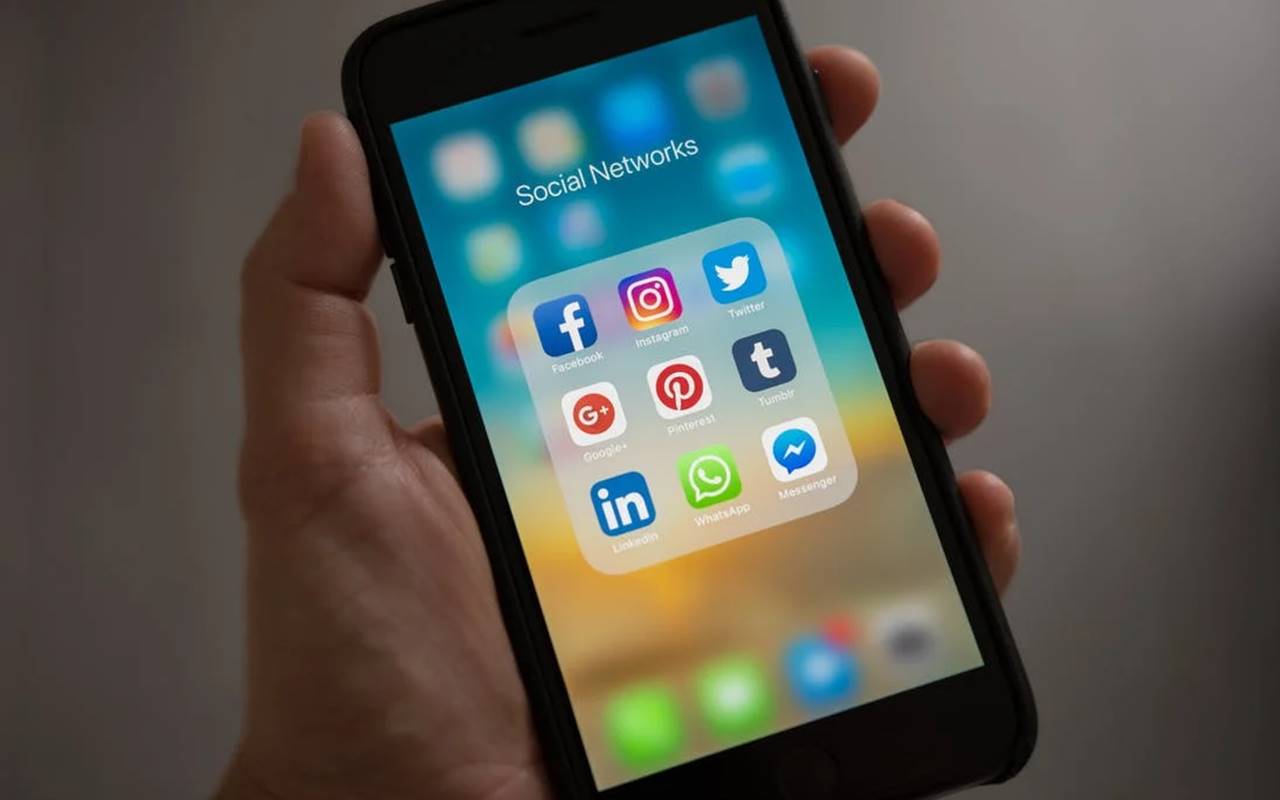 Warga Rusia Beralih ke Medsos Lokal Imbas Pembatasan Pemerintah, Ada RuTube Hingga VKontakte