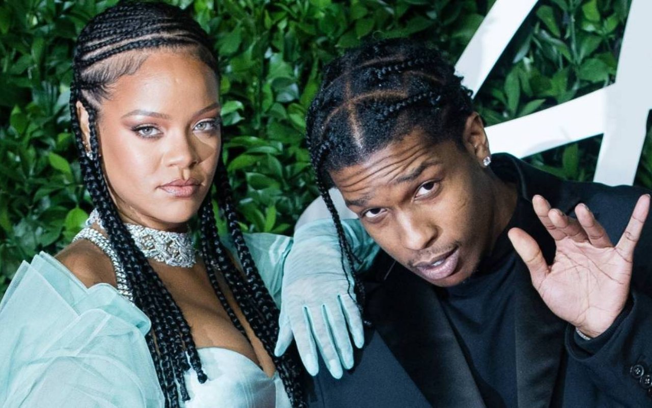 Rihanna Buka-Bukaan Soal Kehamilan Hingga Ungkap Alasan Jatuh Cinta Pada A$AP Rocky