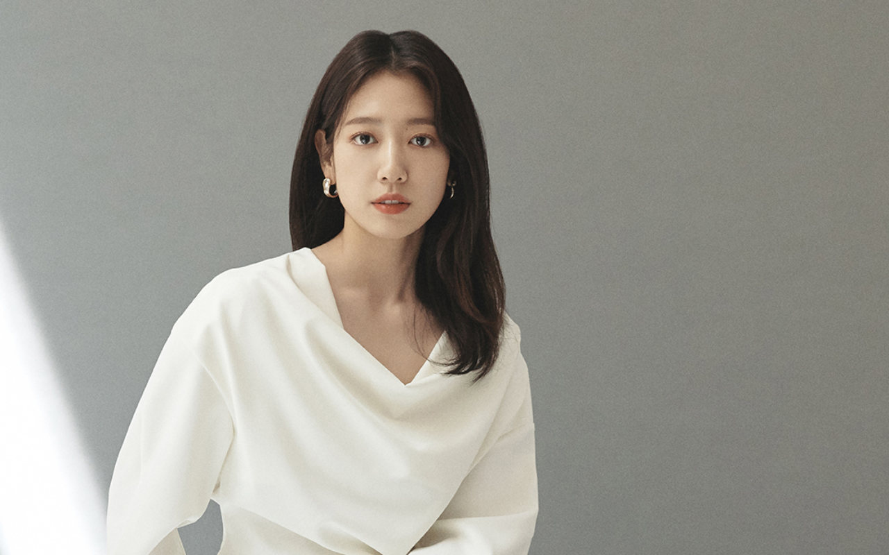 Bumil Park Shin Hye Dengarkan 2 Lagu Ini untuk Prenatal Calon Buah Hati