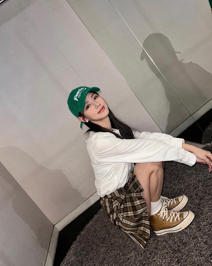 bersahabat dengan Lisa BLACKPINK