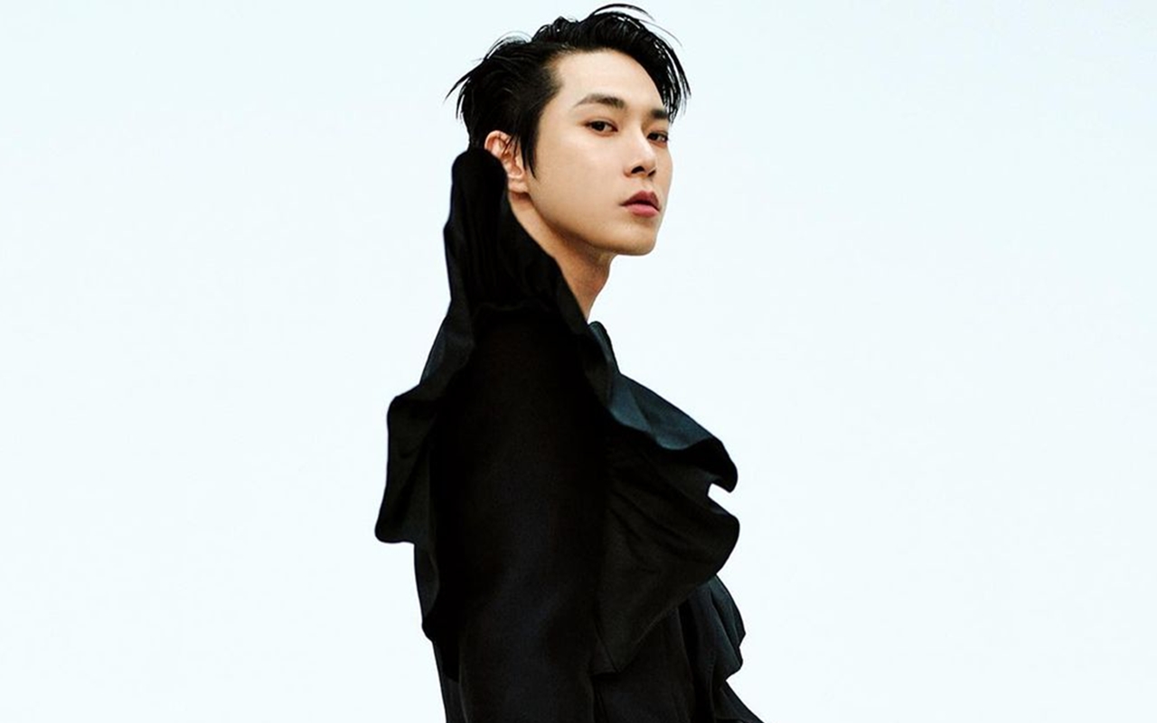 Photoshoot Dengan Rambut Blonde, 10 Potret Doyoung NCT Ini Tak Kalah