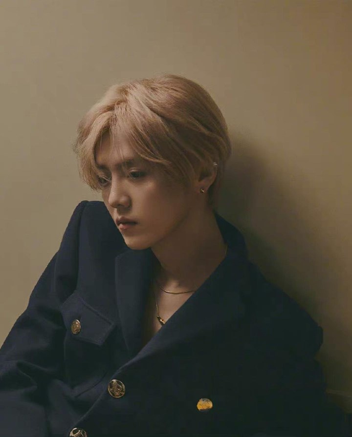 <i>Side profile</i> luar biasa
