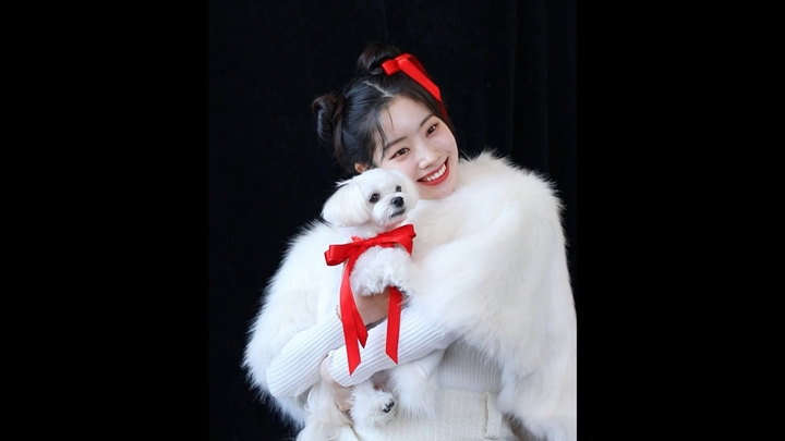 Tampil Couple Dengan Anjing Peliharaan