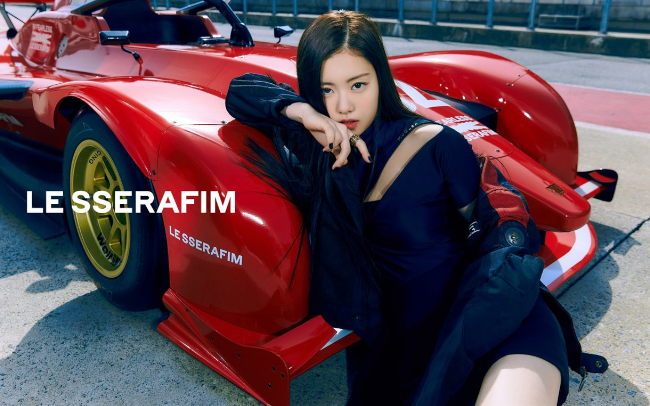 Biasanya Dikritik, Foto Teaser Kim Garam LE SSERAFIM Tuai Respons Tak Terduga