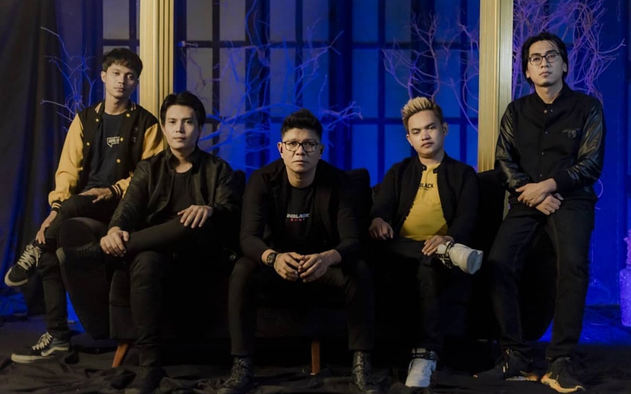 Buntut Parodi Tri Suaka, Video Klip Kangen Band 'Pujaan Hati' Viral Gegara Modelnya Bikin Syok
