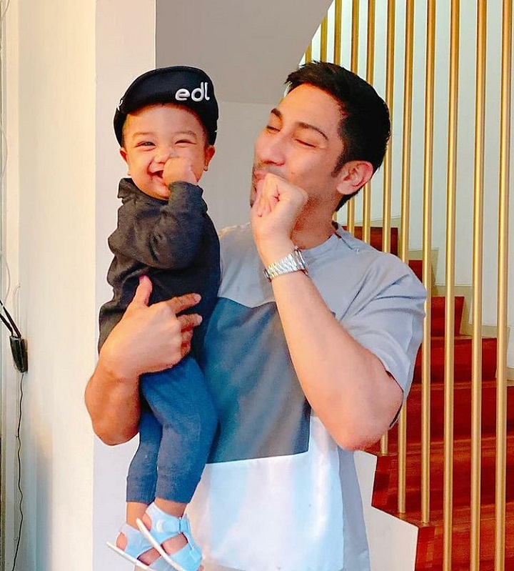 Tingkah Lucu Tiru Anak