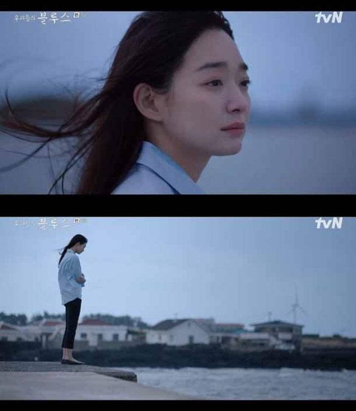 Adegan Kim Woo Bin Cari Shin Min A Usai Terjun ke Laut di \'Our Blues\' Jadi Perbincangan Hangat