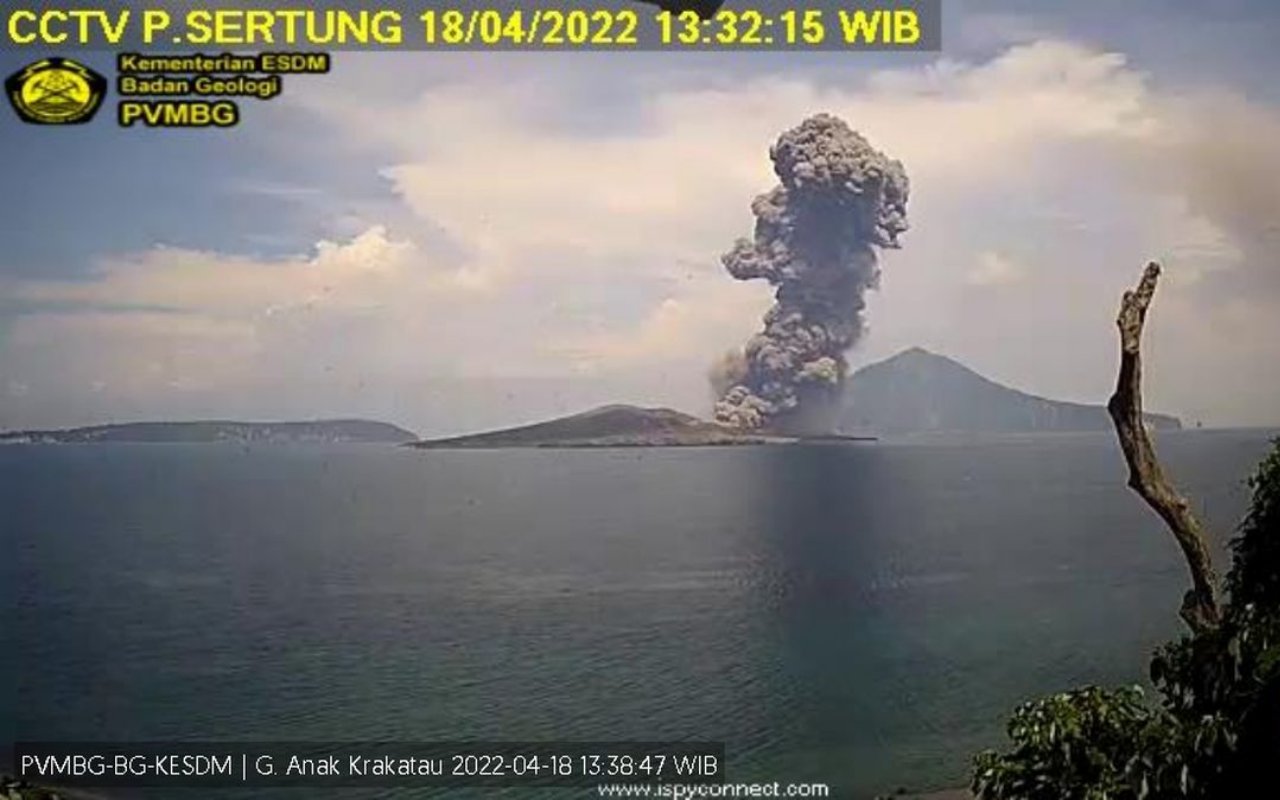 Waspadai Tsunami Malam Hari Usai Status Anak Krakatau Naik Level, BMKG Imbau BPBD-Pemda Bersiap