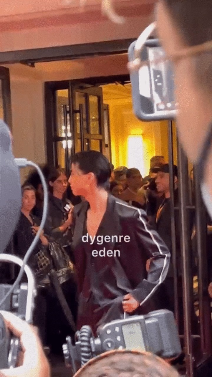 Johnny NCT Hadapi Komentar Rasis Reporter di Met Gala 2022