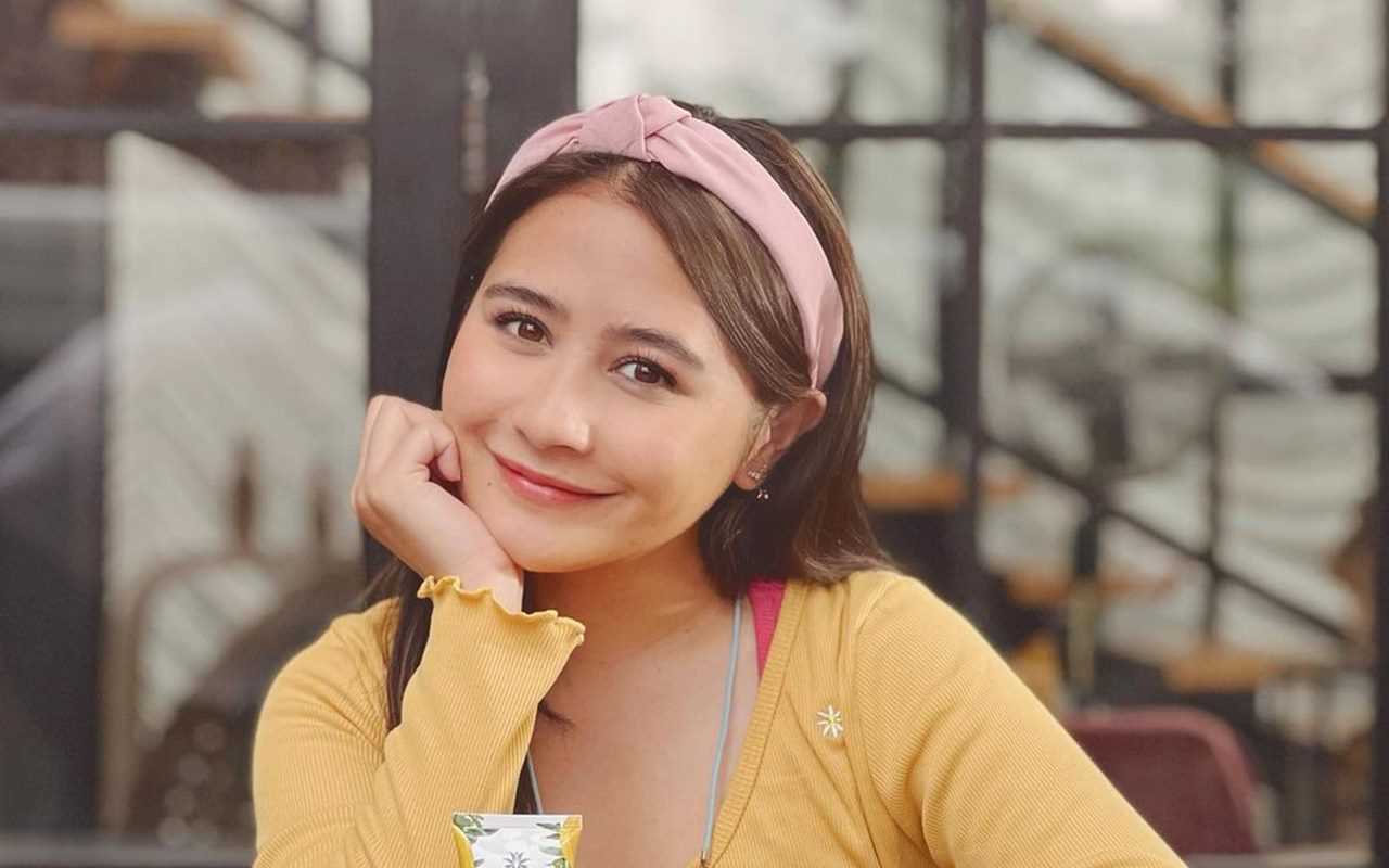 Tampil Memukau di Hari Ketiga Lebaran, Outfit Prilly Latuconsina Curi Perhatian