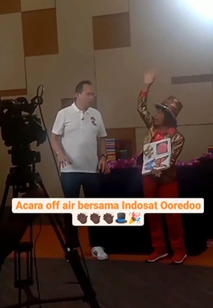 <i>off air</i> dengan cak lontong