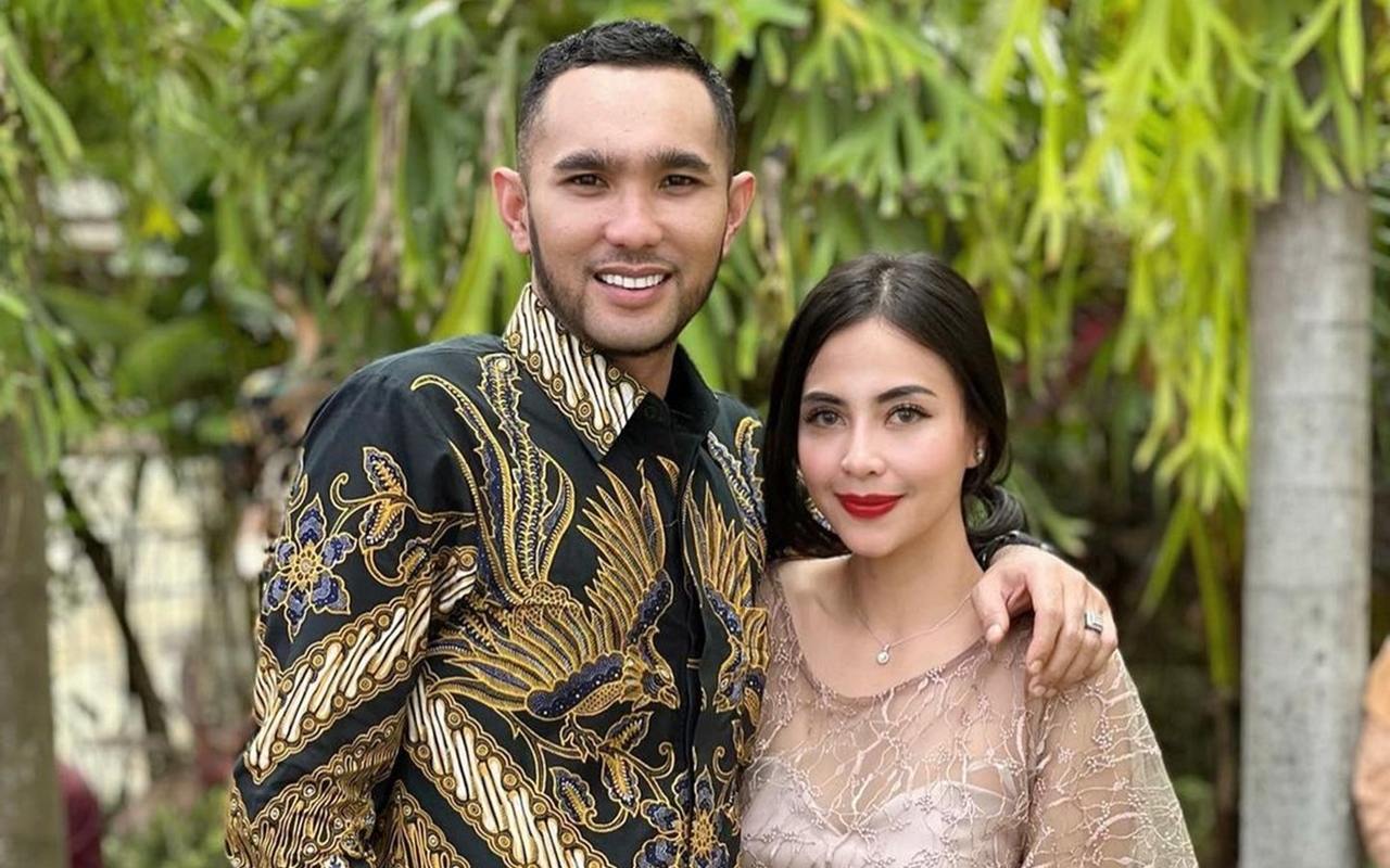 Biasa Mesra, Istri Enji Mantan Ayu Ting Ting Cuma Foto Bareng Anak Saat Lebaran Jadi Sorotan