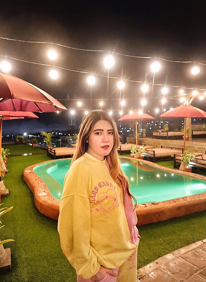 Mlam hari di Hill House Malang