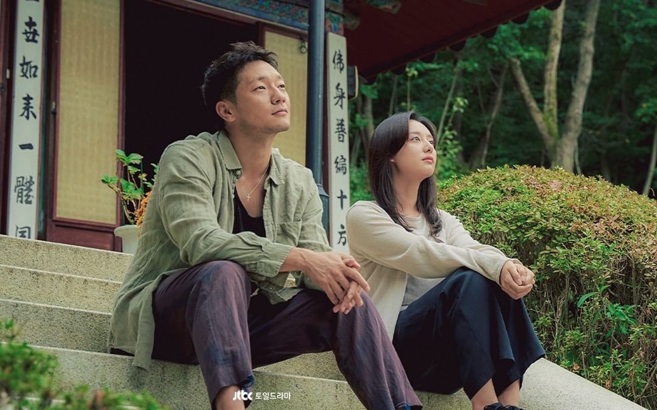 Son Suk Ku & Kim Ji Won 'My Liberation Notes' Puncaki Daftar Terbanyak Dibicarakan