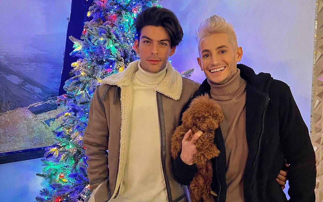 Frankie Grande Kakak Ariana Grande Resmi Nikahi Kekasih Sesama Jenis