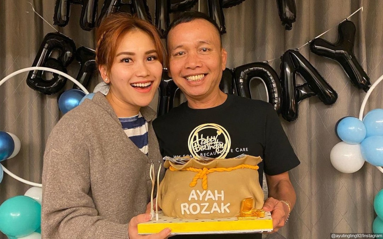 Ayah Ayu Ting Ting Trending Gegara 'Salah Alamat', Reaksi Netter Menghibur Banget