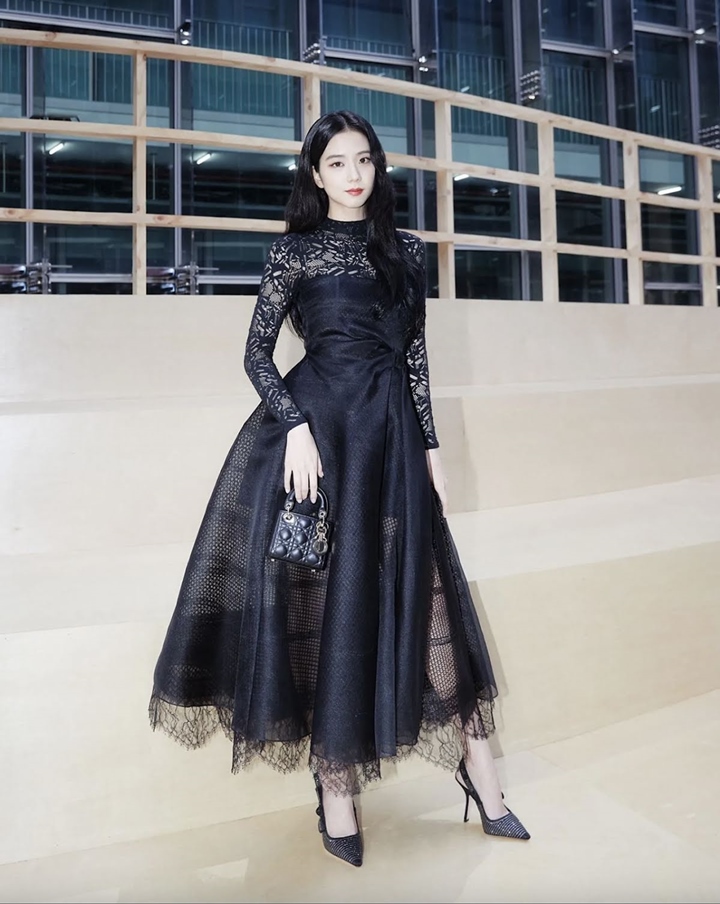 Jisoo BLACKPINK Ungkap Fakta Menarik di Balik Dress yang Dikenakannya di Event Dior