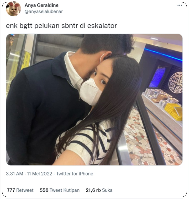Anya Geraldine \'Ditegur\' Karena Bermesraan dengan Pria di Tempat Umum, Bukan Sang Pacar?