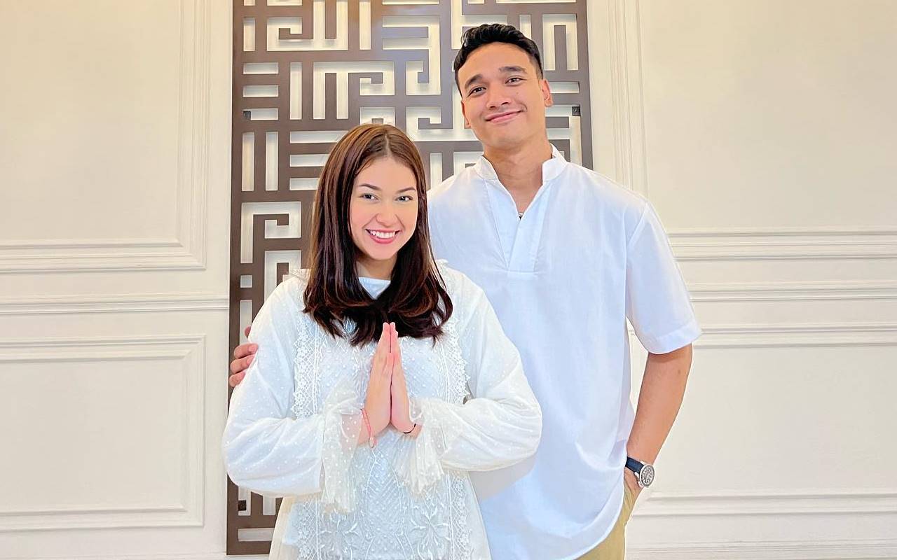 Sering Umbar Kemesraan, Gaya Pacaran Fadly Faisal dan Rebecca Klopper Disoroti