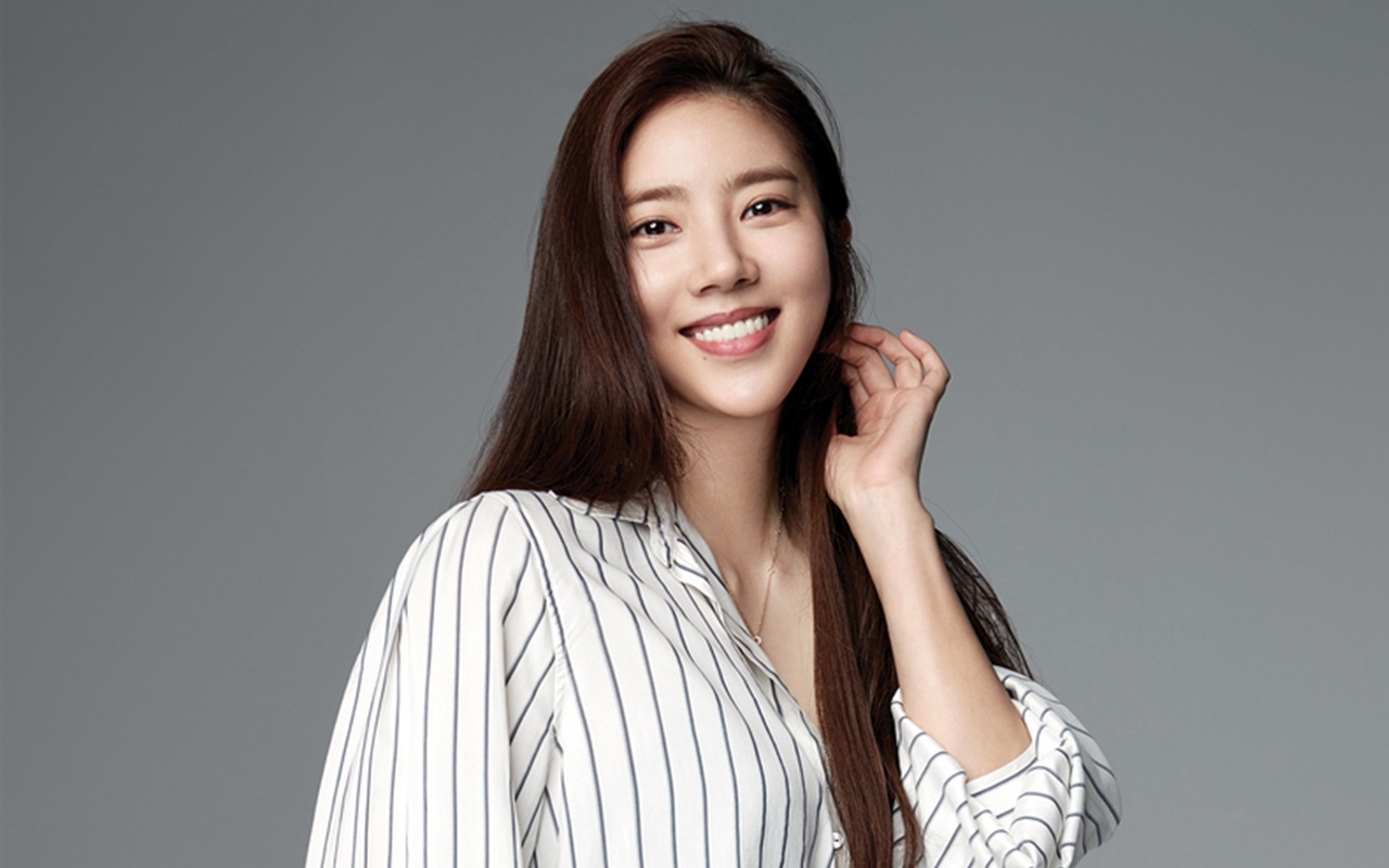 Kata Son Dam Bi Soal Rumor Tak Undang Gong Hyo Jin dan Jung Ryeo Won ke Nikahan Karena Gelut