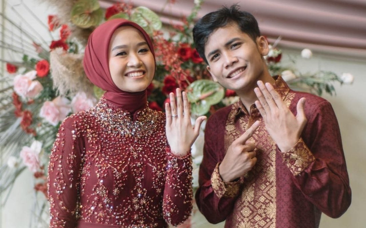 Momen Bintang Emon Bilang 'Anjay' Saat Lamar Sang Kekasih Bikin Ngakak